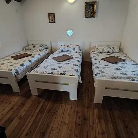Kuca Delic * Racic